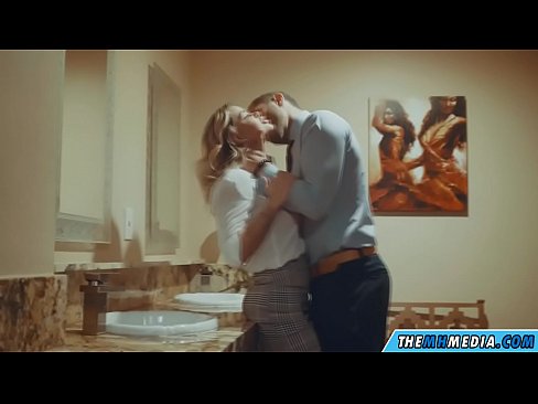 ❤️ Kui rinnakas blondiin võrgutab sind avalikus tualettruumis ❤️ Anaal porno at et.hentaiteca.ru ❌️